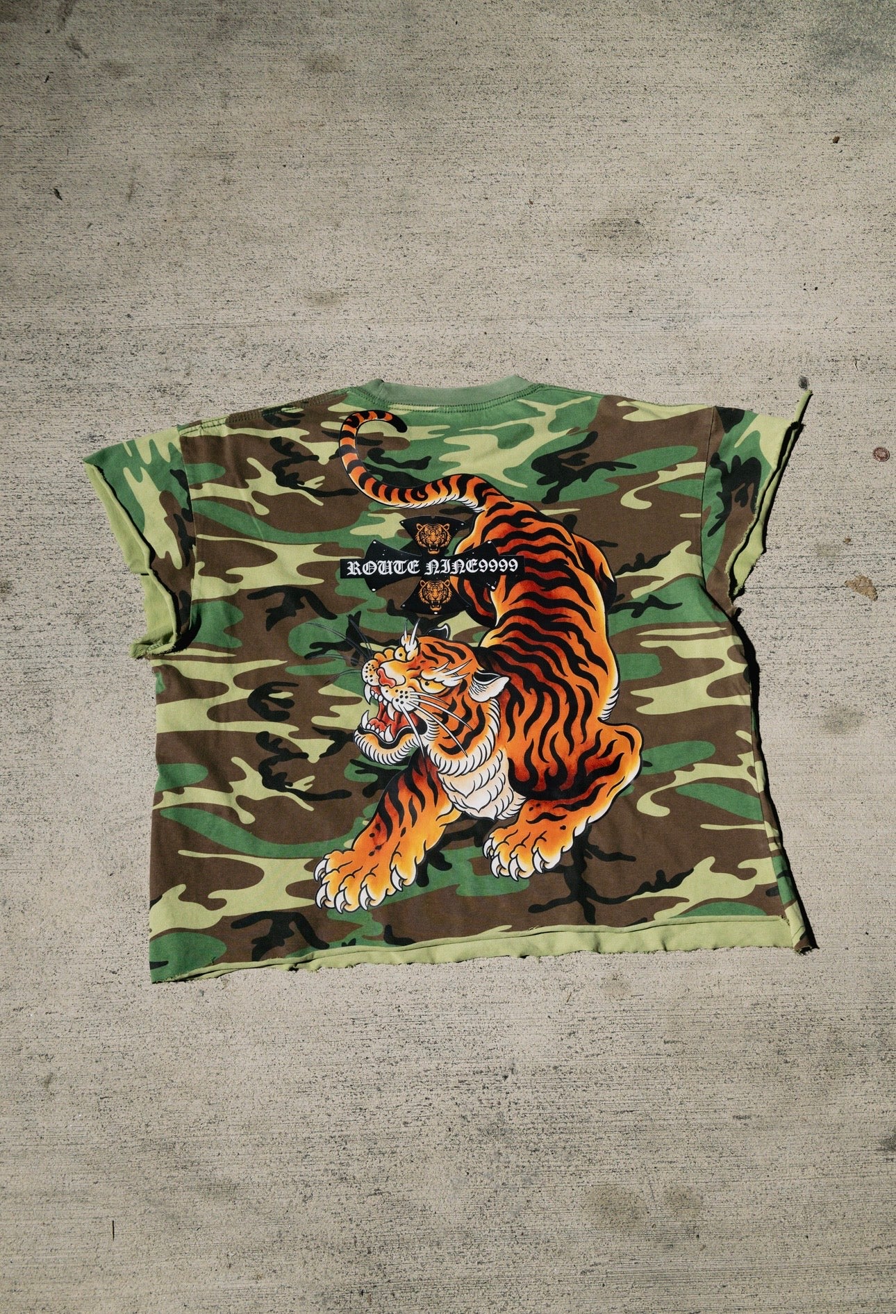 Jungle 9999 Tee